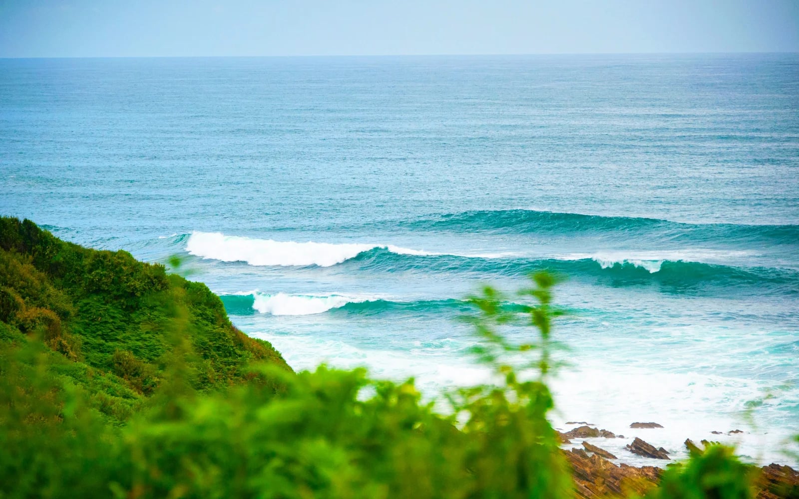 Surf à Saint-Jean-de-Luz, France